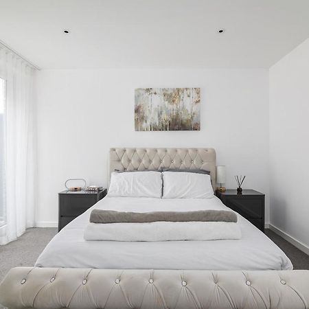 Luxury Spacious Flat With Communal Gardens And Parking ロンドン エクステリア 写真
