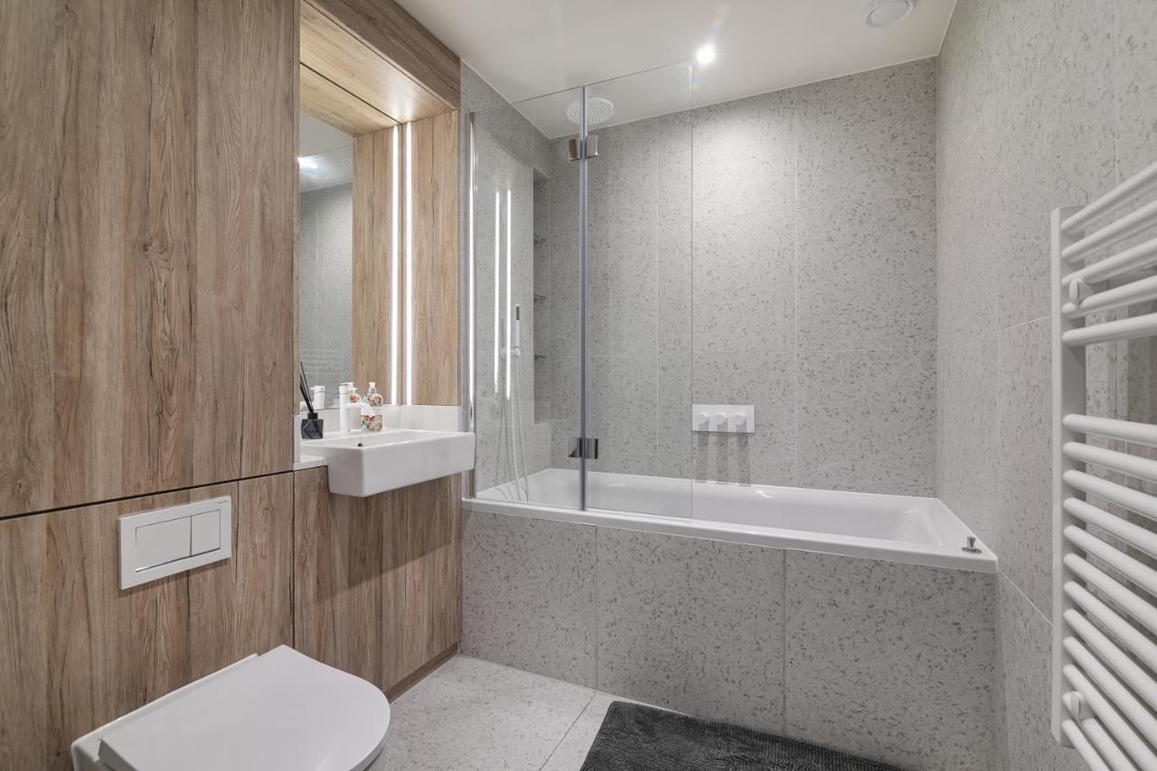 Luxury Spacious Flat With Communal Gardens And Parking ロンドン エクステリア 写真