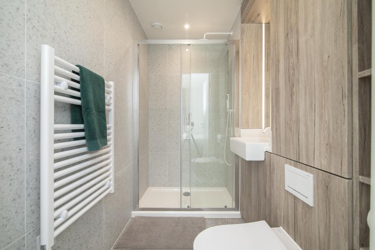 Luxury Spacious Flat With Communal Gardens And Parking ロンドン エクステリア 写真